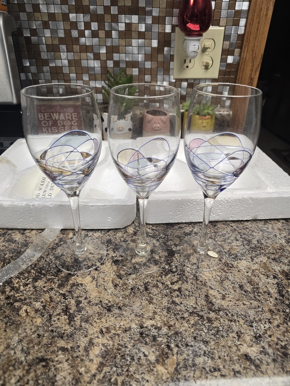Swirl Wine Glasses - Set of 3, Blue Accent